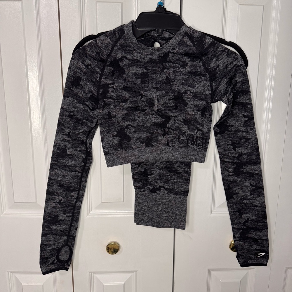 Gymshark Gray Camouflage Adapt Long Sleeve Crop Top and Tall Pants XS